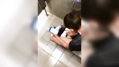 Quick Peeks #2 - Amateur Big Cocks Handjobs!