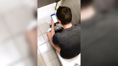 Quick Peeks #2 - Amateur Big Cocks Handjobs!