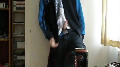 Amateur Cum Shots Handjob 7140 - The Ultimate Gay Porn Experience