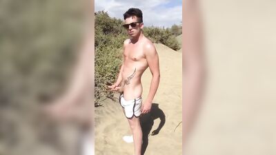 Handjob in Public - Amateur Fun at Beach