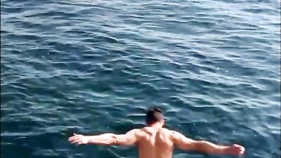 Gay Courage Divers - Public Nude Straight Boys!