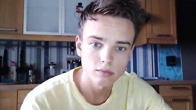 Must-See Twink Amateur Porn Cam Video: Blue-Eyed Boy Delights!