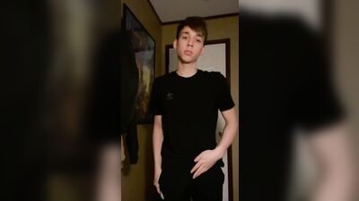 College Boy Porn Playing with Himself Porn: The Ultimate Gay Solo Experience