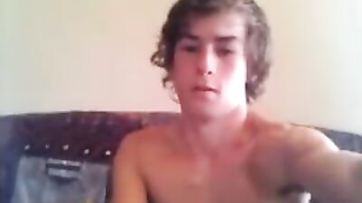 Wanking Kiwi Cutie: Solo Amateur Cum Shots Revamped!