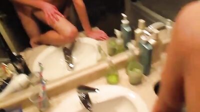 Anal Bathroom Buddies: Twinks Raw Encounter!