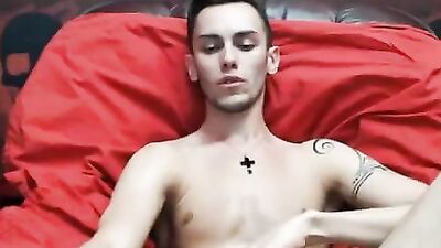 Euro Cam Boy Turns Up The Heat In New Gay Porn Video!