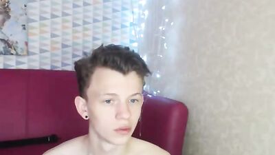 Royalty Revisited: Amateur Gay Fun Solo Experience!