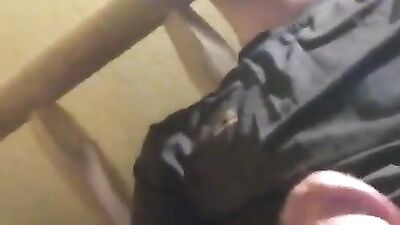 Teen Web-Cam Handjob Closeup