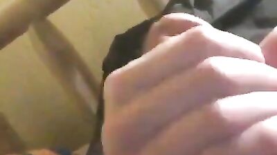 Teen Web-Cam Handjob Closeup