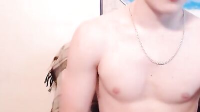 Striptease & Masturbation: A Webcam Amateurs Sexy Show!