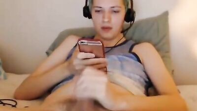 Webcam Cuties Wild Cumshot Show!