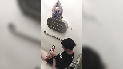 No More Amateur Cum Shots! Raw Handjob Action in Cam 7333