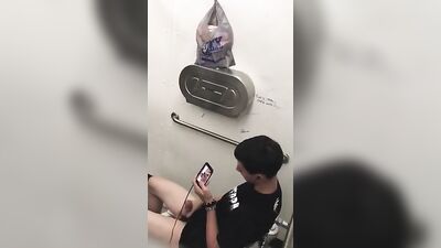 No More Amateur Cum Shots! Raw Handjob Action in Cam 7333