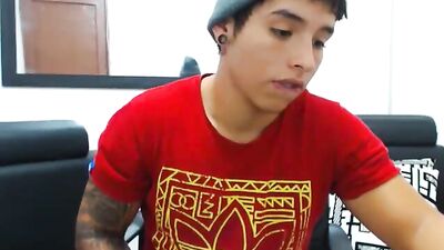 Tommys Amateur Fun Solo: A Gay Porn Video To Remember!