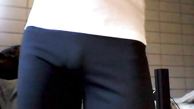 In skinny pants going to the gym for squatting - Ass Play Solo