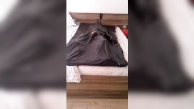 Cum in vacbed: Fetish Fever