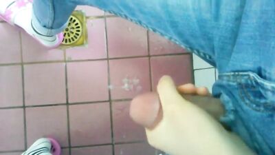 Pink Flipflops: The Ultimate Webcam Cumshot Experience!
