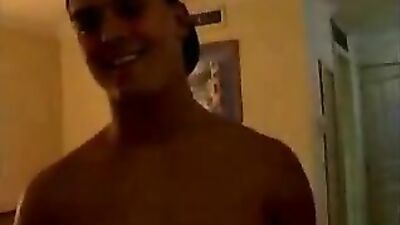 Gay Muscle Men Showdown - Str8 Shows His Meat!