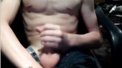 Hot Wanker Boy On Cam: Cum Shots Handjob Solo!