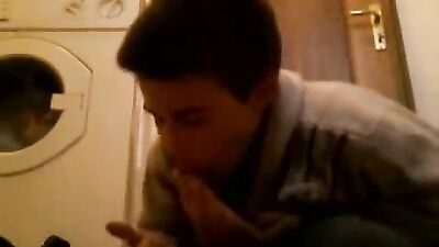 Foot Lover: A Gay Porn Video with Fetishistic Foot Worship and Hardcore Action!