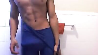 Masturbating Muscle Boy - A Sexy Solo Performance!