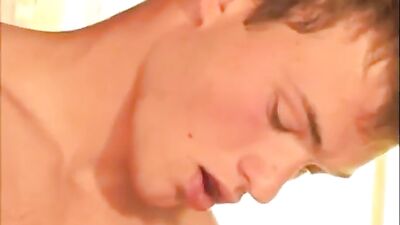 Gay Porn Bareback Oral Cum Shots - 3 Jungs in der Huette!