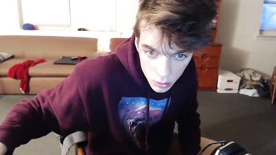 Gay Porn Amateurs: Cam 7443 - Handjob Cum Shots!