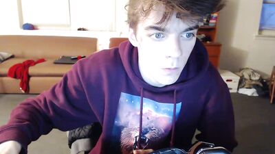 Gay Porn Amateurs: Cam 7443 - Handjob Cum Shots!