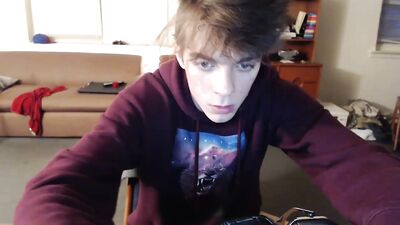 Gay Porn Amateurs: Cam 7443 - Handjob Cum Shots!