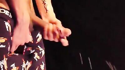 Hotdog Boys Amateur Cum Shots: A Solo Adventure!