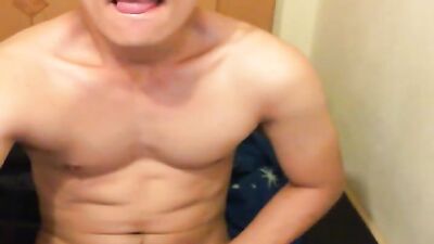 Asian Cutie Cumming on Cam: Exploring Gayboys Bareback Action!