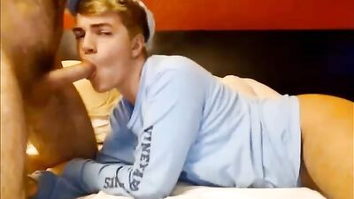 Couple Playtime: Amateur Gay Action in the Bedroom!