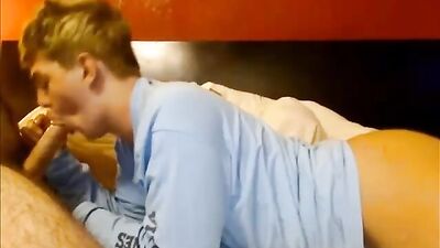 Couple Playtime: Amateur Gay Action in the Bedroom!