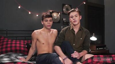 Gay Porn Landon Wes - Action Bareback Blond Boys