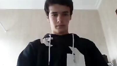 Bubble Butt Boy 2 - Web-Cam Solo Amateur