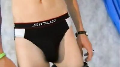 Twink Fun PhotoShoot - Exploring the Body Beautiful!