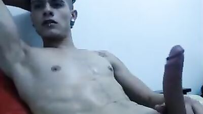 Latino Solo Amateur Cam 0013 - An Exciting Journey into Gay Porn!