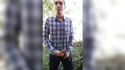 Outdoor Jerks Off Adventure: Cute Boys Seeking Public Cum Shots!