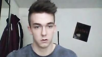 Fit Guy on Cam: Amateur Cum Shots and Handjobs Revealed!