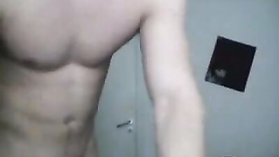 Fit Guy on Cam: Amateur Cum Shots and Handjobs Revealed!