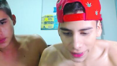 AndyxGame: Latino Cum Shots Web-Cam Adventures