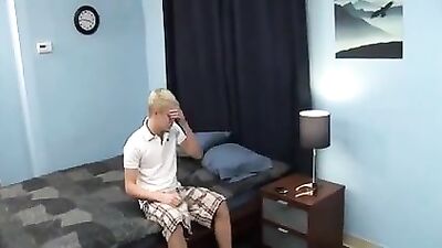 Big Blondies Cumshot Orgasm: The Ultimate Handjob Experience!