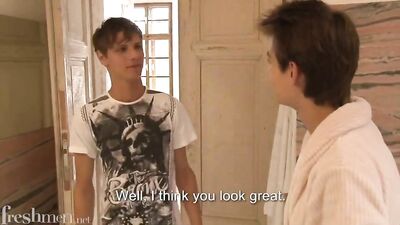 Young twinks bareback action