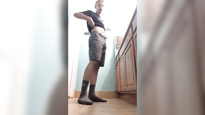 Gay Porn - Stripping in the Bathroom! Exploring new boundaries with Amateur men