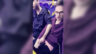 Handjob in the Bus: Amateur Fun on Wheels!