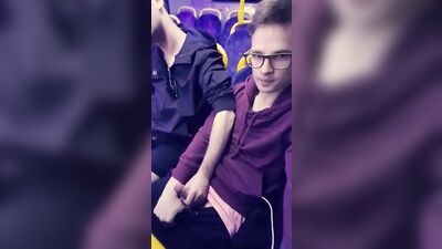 Handjob in the Bus: Amateur Fun on Wheels!