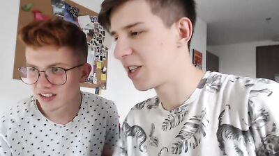 Gay Cam Show: Amateur Ass Play and Oral Action with Supergaroto!