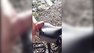 Cumming on My Bike: Amature Cum Shots Fun!