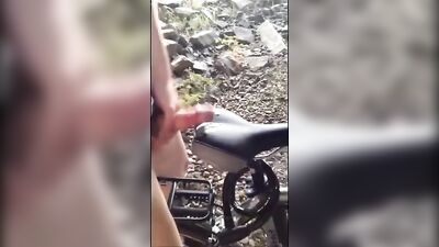 Cumming on My Bike: Amature Cum Shots Fun!