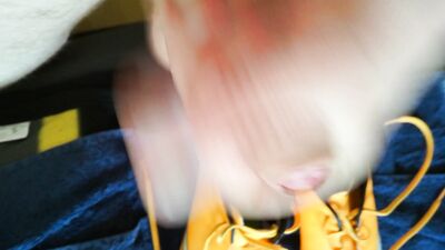 Playin again with my littl Bro´s Soccersneaks